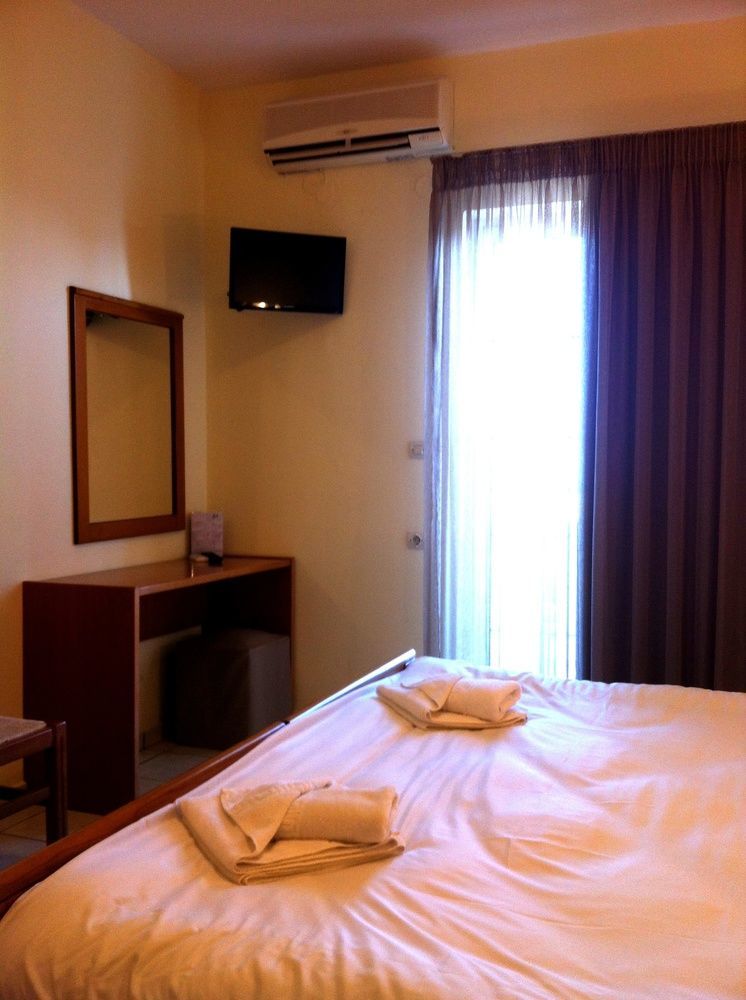 Aparthotel Amaryllis Platanés Exterior foto